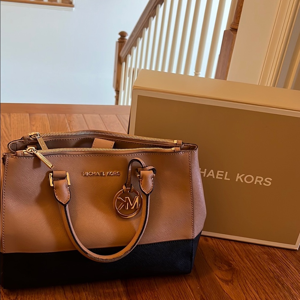 Michael Kors Signature Two Tone Sutton Medium Tan and Black Women's Purse
